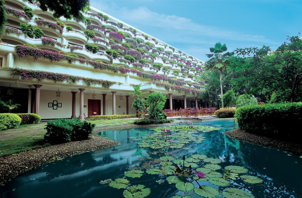 The Oberoi Bengaluru Hotell Exteriör bild
